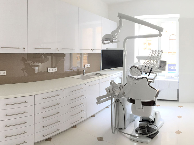 smile-factory-fogászat-implantológia-szájsebészet-fogszabályozás-33